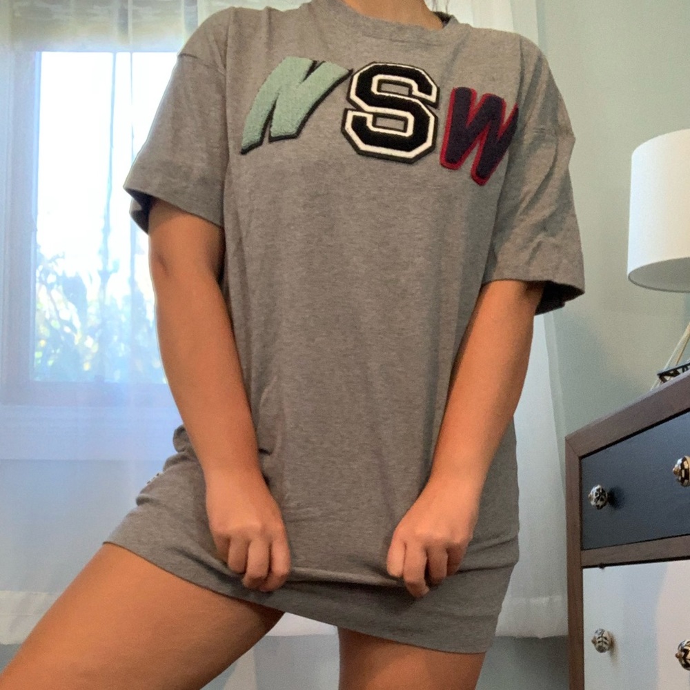 Nike vintage embroidered tshirt